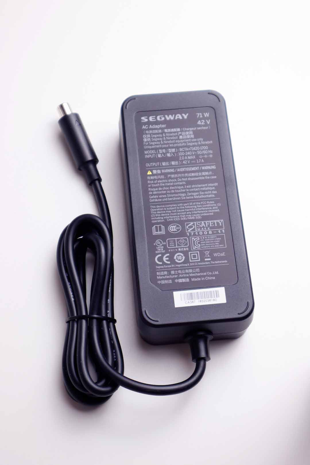 Xiaomi M365 Ladegerät 42V 1,7A