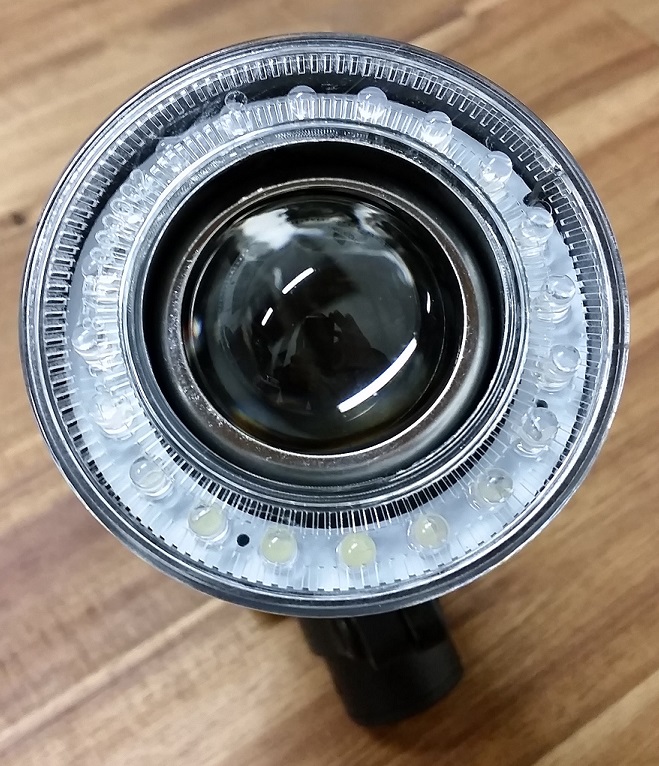 LED Frontscheinwerfer mit Tagfahrlicht