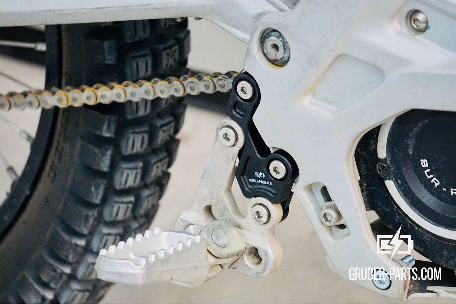 SUR-RON Fußrastenadapter 30mm